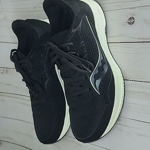 Saucony Freedom 4
